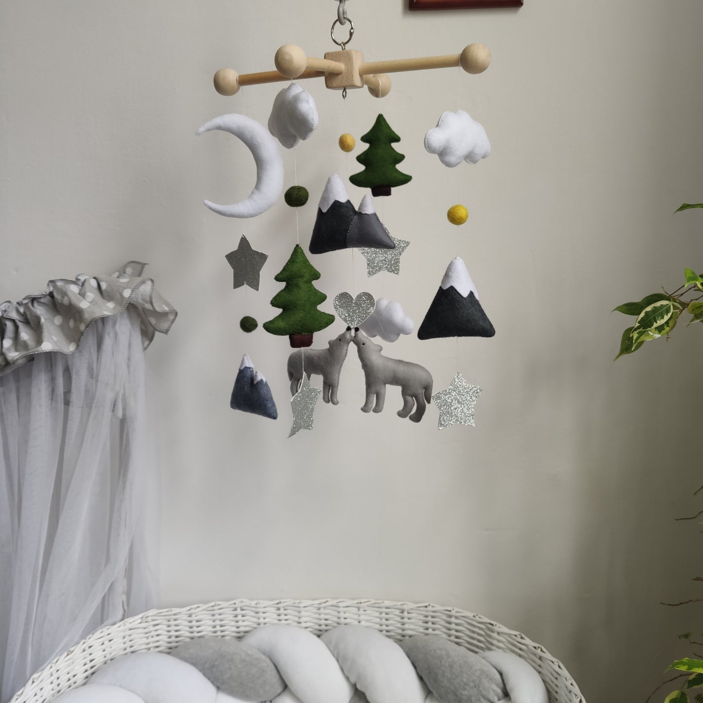 Wolf nursery mobile, Woodland mobile, Mountains baby mobile, Baby boy mobile, Forest mobile animals